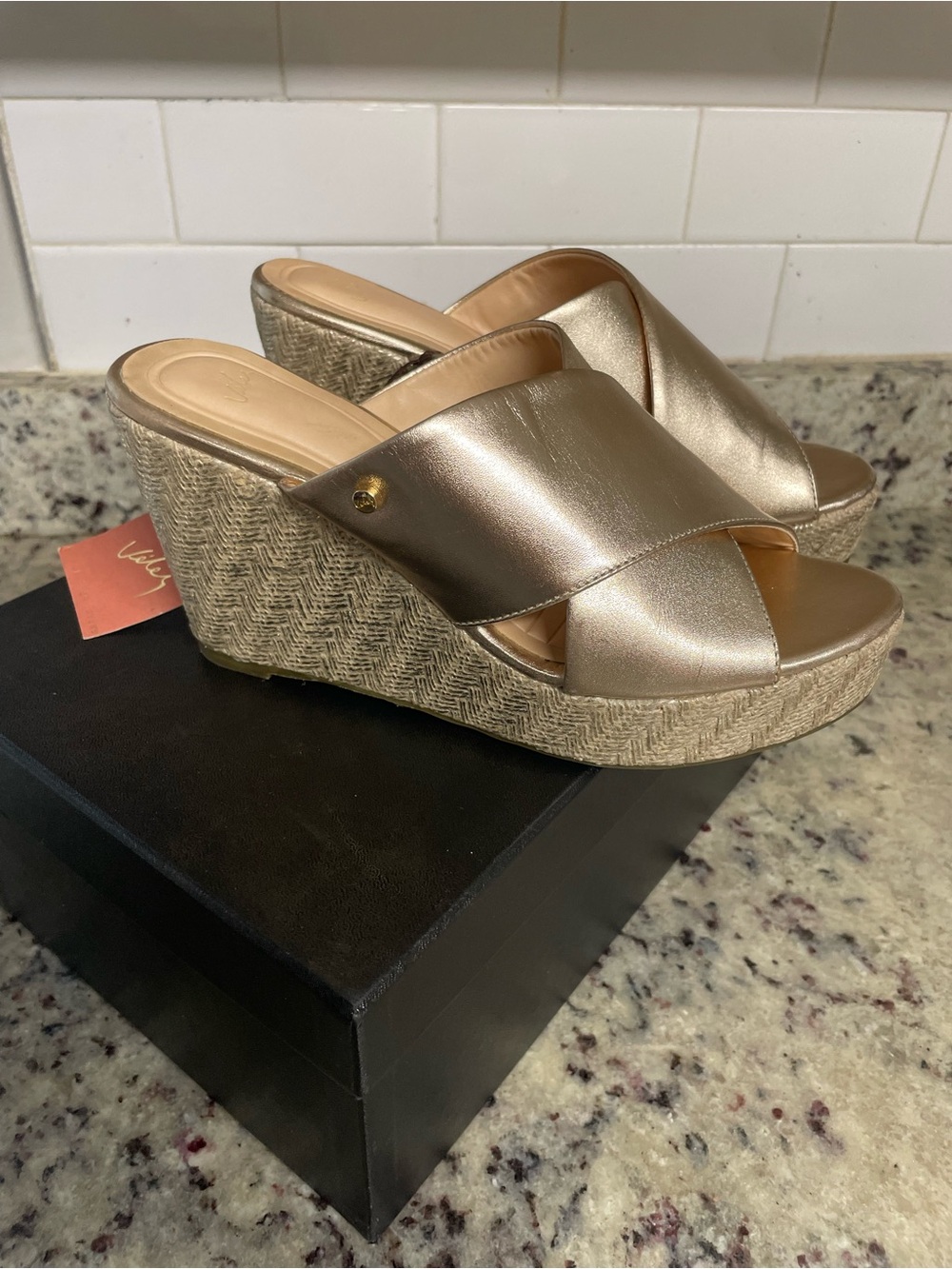 New Zapatos Viley Gold Espadrille Wedge Sandals Made in Brazil size 39 peep toe